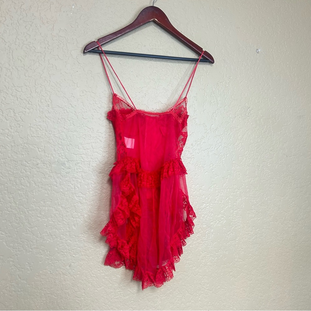 Vintage Red Lacey chemise ruffled full skirt size medium with matching undies - Picture 6 of 9